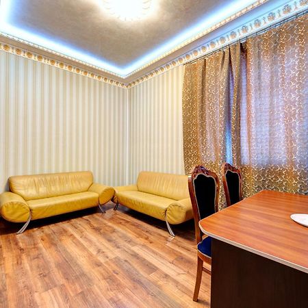 Hotel Kiev Lomakin Extérieur photo