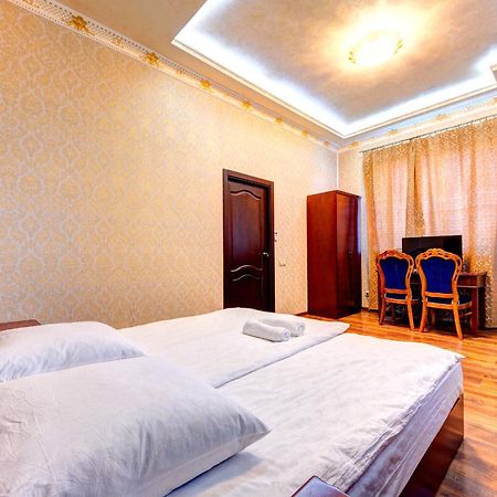 Hotel Kiev Lomakin Extérieur photo