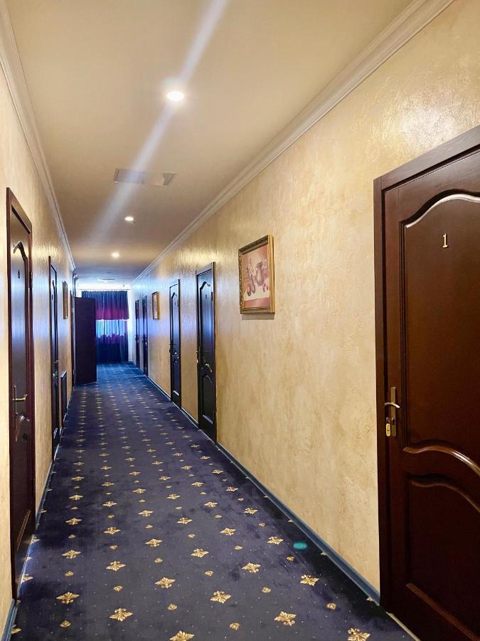 Hotel Kiev Lomakin Extérieur photo
