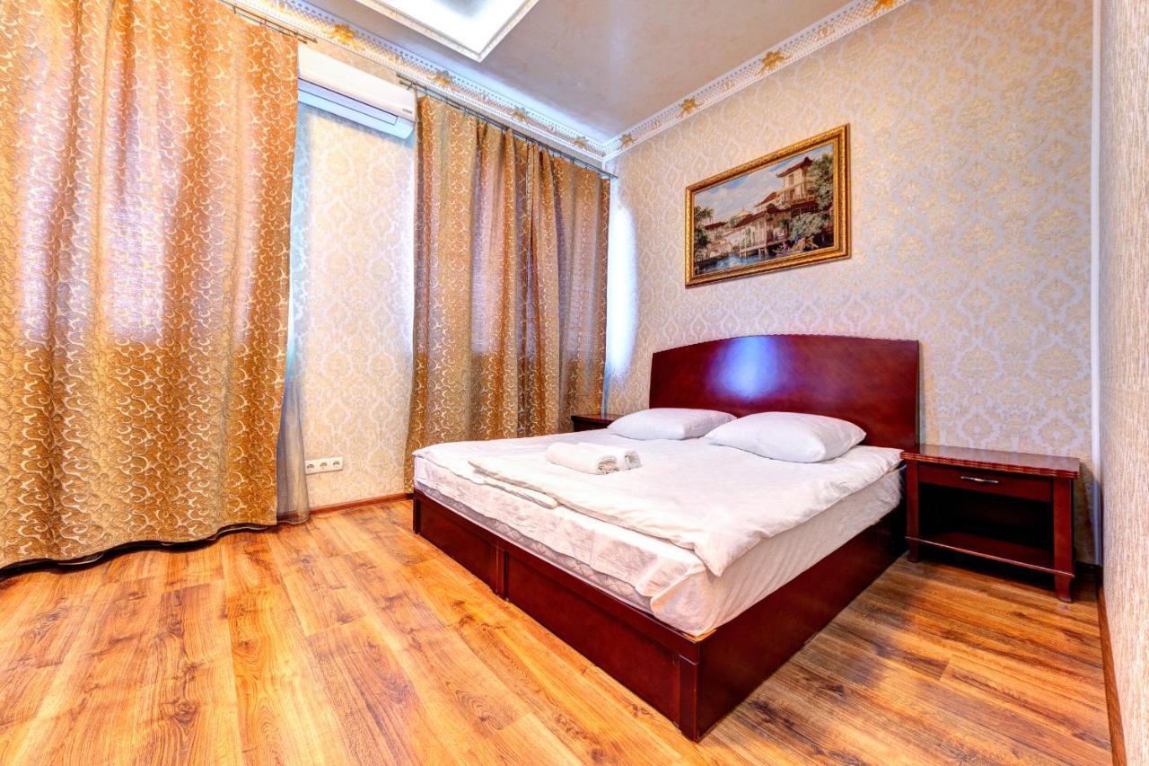 Hotel Kiev Lomakin Extérieur photo