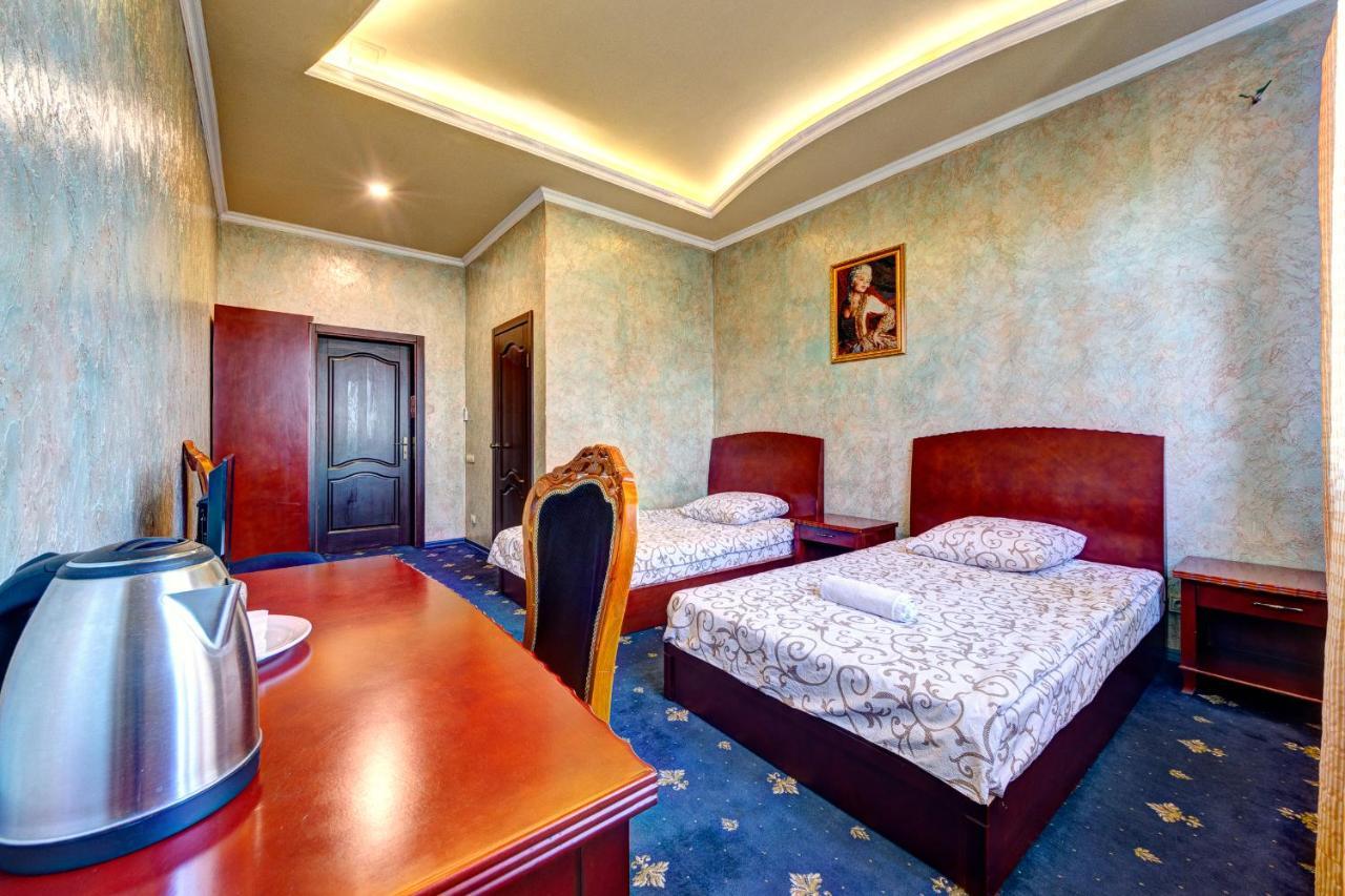 Hotel Kiev Lomakin Extérieur photo