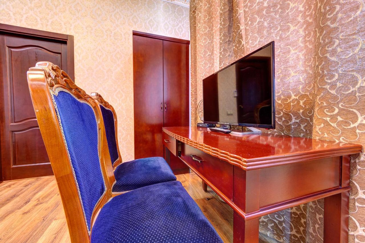 Hotel Kiev Lomakin Extérieur photo
