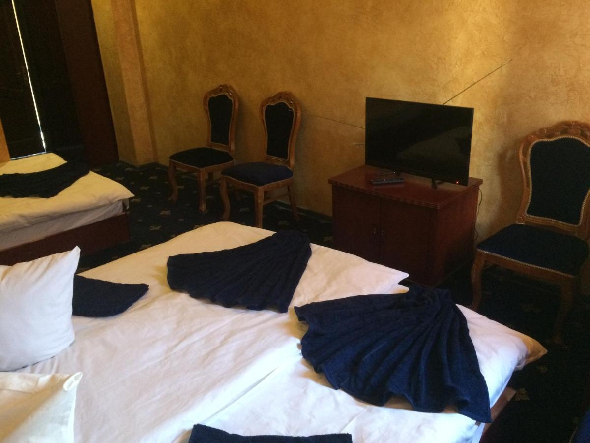 Hotel Kiev Lomakin Extérieur photo